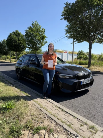 Bestandene Führerscheinprüfung — Leonie